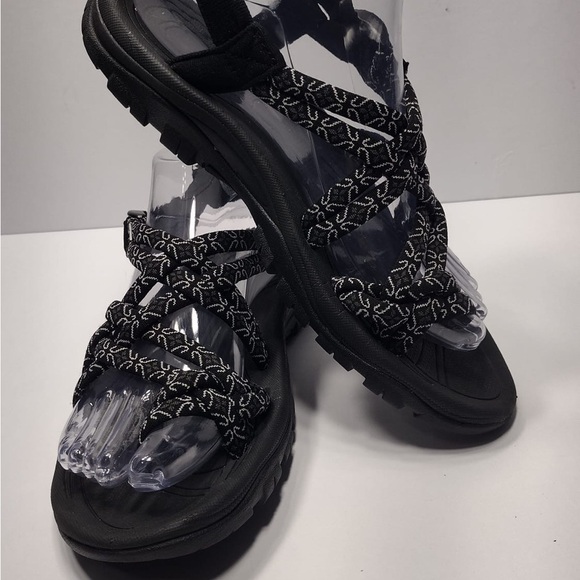 ATIKA Black and White Patterned Women's size 8 brand new - Picture 3 of 9